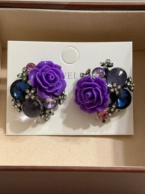Elegant Purple Rose Flower Earrings with Rhinestones Accents Silver Tone.
